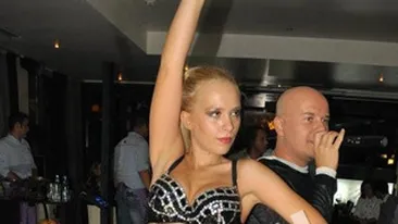 Iubita lui Morris a debutat in modelling in clubul lui Varciu si acum a devenit Fata de la Vremea!