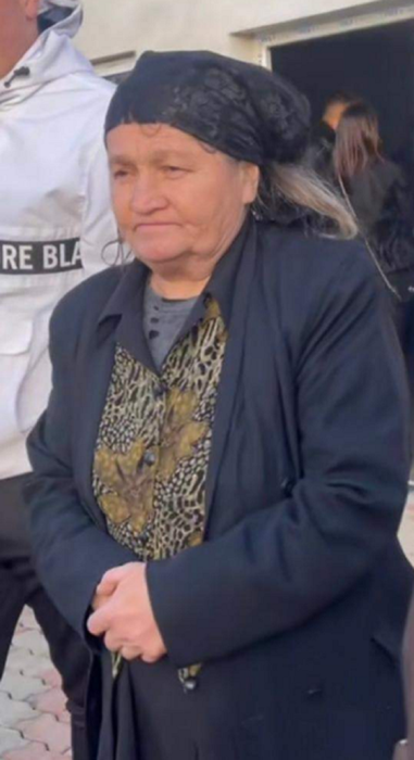 Incredibil în ce stare au fost surprinși părinții lui Ion Șmecherul! Imagini rare cu cei doi  bătrâni răpuși de durere