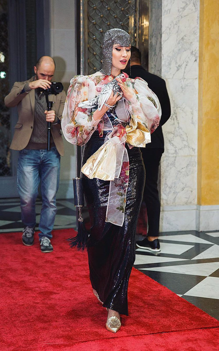 Iulia Albu, ținută excentrică