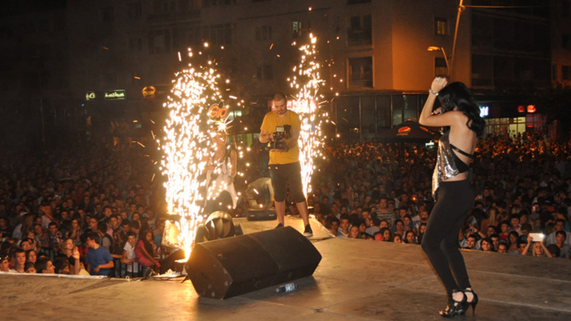 Care sunt castigatorii Romanian Top Hits 2012- Kamarera ("da-mi o bere!"), premiat de doua ori