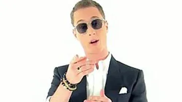 Fiul lui Tom Hanks rappereste in stil mare