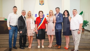 S-a jurat ca nu mai face el primul pas! Prigoana asteapta sa fie cerut de barbat! Cine are sanse sa fie urmatoarea doamna Prigoana