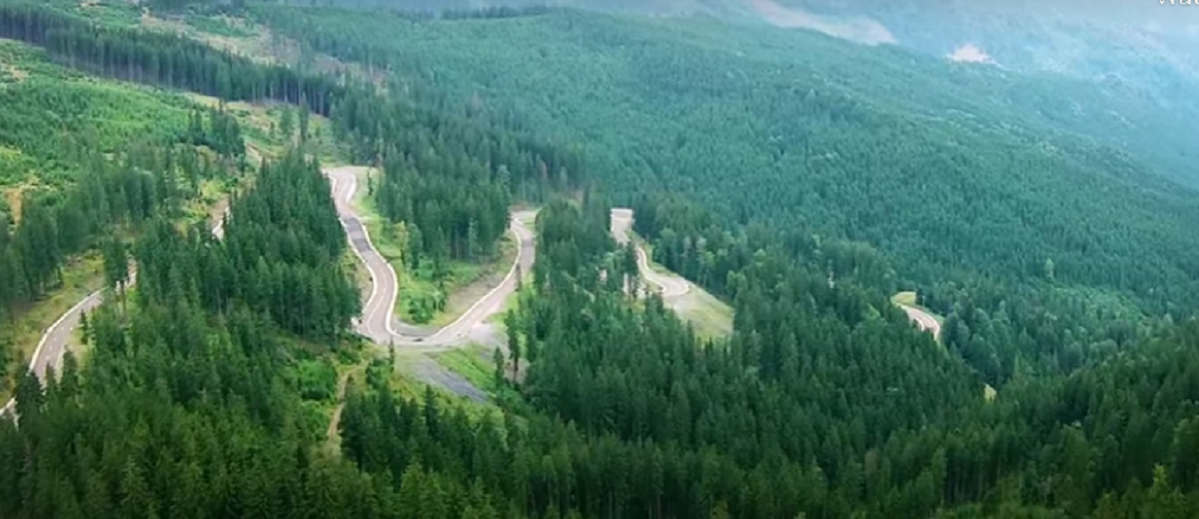 Uită de Transfăgărășan. România are o șosea nouă și spectaculoasă pe care puțini o știu