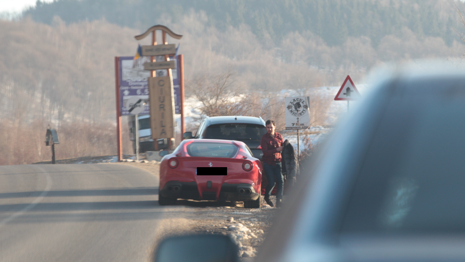 Iubita afaceristui nu a rezistat prea mult la volan
