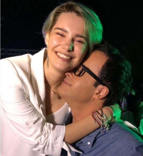 Toată lumea îl știe pe Mihai Gâdea, dar puțini sunt cei care o știu pe fiica prezentatorului. Cum arată și cu ce se ocupă Karina