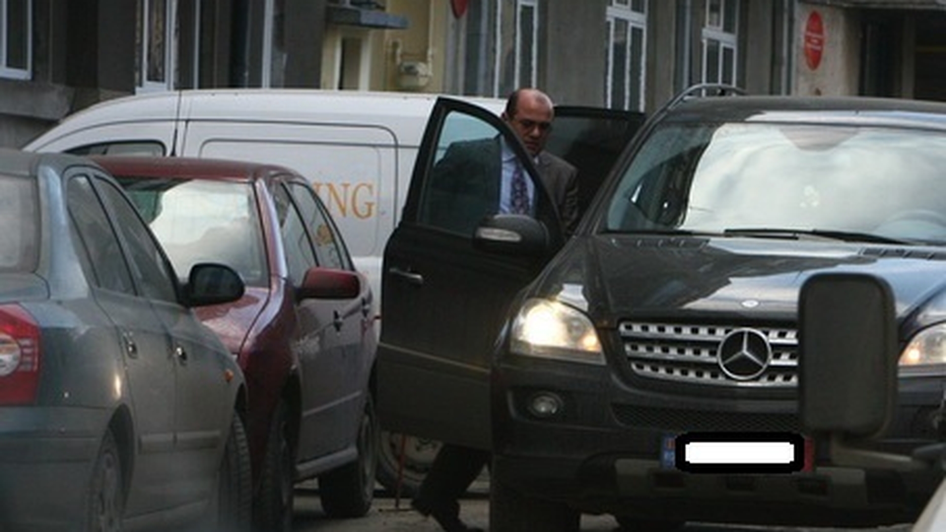 Blestem sau... Câştigătorul celui mai mare premiu de la 6/49 şi-a băgat afacerile în faliment şi... A luat 12 milioane de euro de la Loteria Română