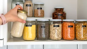 Cum să fii pregătit în caz de război. Lista de alimente pentru situații de urgență