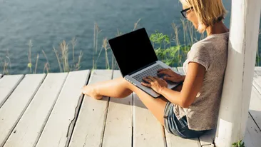 Top 5 laptopuri usoare ideale pentru a le lua in vacanta de vara - Vezi ce recomandari avem pentru tine