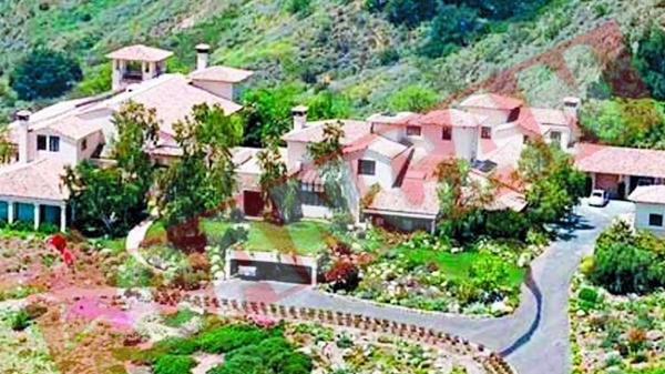J.R. isi vinde casa cu 11 milioane de dolari