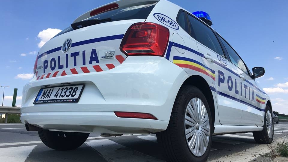 Tragedie pe o șosea din Dolj! Doi oameni au murit după ce maşina în care se aflau s-a răsturnat!