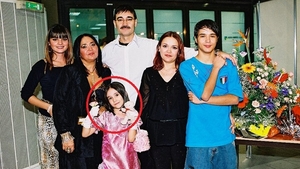Ţi-o mai aminteşti pe Maria, mezina Lizei Panait? S-a făcut o femeie în toată regula şi e de o frumuseţe răpitoare