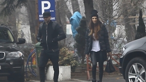 Ropotane, unde iti sunt bunele maniere? Fotbalistul pare tot mai distant cu iubita lui, Raluca Ogica!
