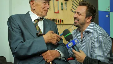 Horia Brenciu, un tata si un fiu cu suflet mare! Vezi aici cea mai emotionanta poza postata de artist pe internet!