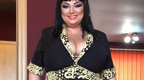 Ozana Barabancea, talie de viespe după ce s-a spus că-şi face operaţie de micşorare a stomacului! Te uiţi, te uiţi şi tot nu-ţi vine să crezi!