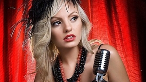 Alexandra Stan rupe tacerea, la 3 luni dupa ce fostul ei impresar a bagat-o in spital. Ce anunt a facut cantareata