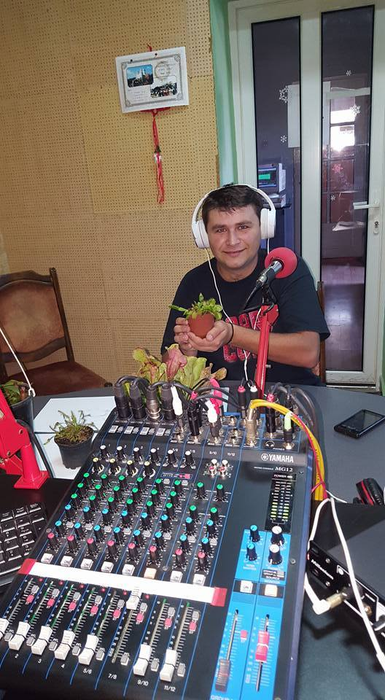 Adrian e nedespărţit de pasiunea lui
