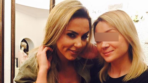 Lavinia Pârva şi-a schimbat look-ul! Artista s-a vopsit blondă