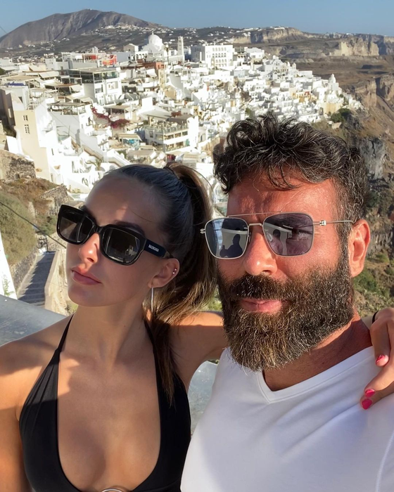 I s-a înfundat! Ce schemă ilegală de făcut bani ar folosi de fapt playboy-ul Dan Bilzerian, care a plătit mii de femei să se culce cu el