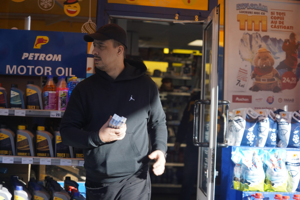 Dani Prințul Banatului a intrat în benzinărie, de unde și-a luat cafea și țigări
