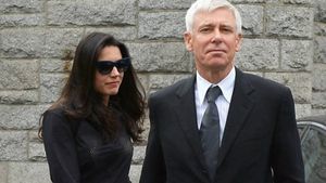 Adam Clayton, basistul trupei irlandeze U2, s-a căsătorit astăzi cu modelul brazilian Mariana Teixeira