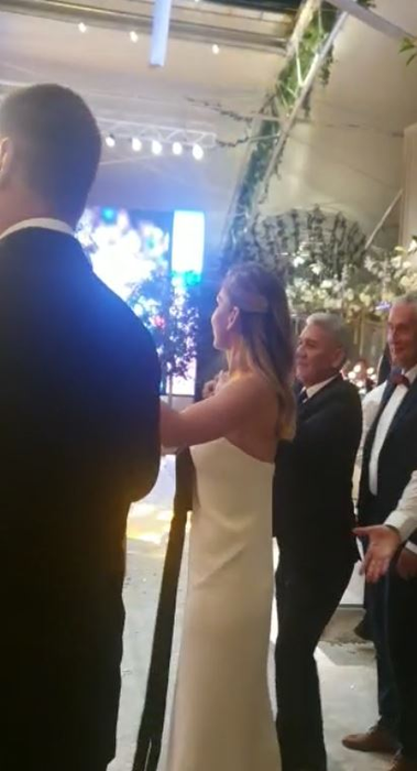 Cum a arătat Simona Halep îmbrăcată în cea de-a doua ținută de la cununie! Tenismena și Toni Iuruc au dansat până-n zori