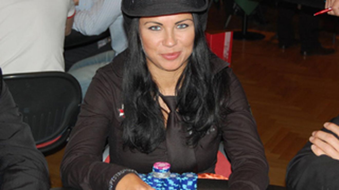 Ele sunt puicutele din lumea pokerului