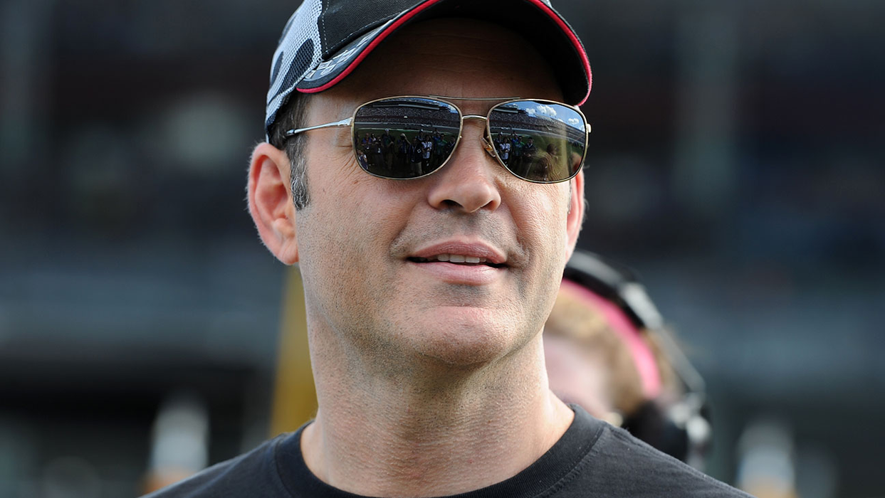 Vince Vaughn gives the command for the drivers to start their engines at  the 2015 Daytona 500 on February 22, 2015 in Daytona Beach, Florida. (Photo by Jeff Daly/Invision/AP)