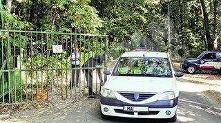 Sinucigasul din Baneasa, parasit de mic de familie! S-a impuscat in gura in poligonul de tir