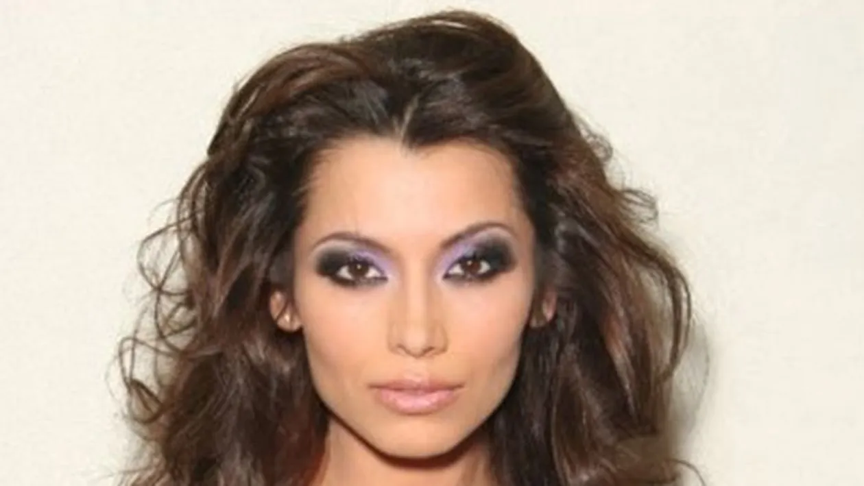 Lili Sandu si-a schimbat look-ul? Uite cum arată cu părul tuns băieteste si fără pic de machiaj! Îi stă bine?