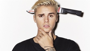 Justin Bieber, din nou în atenţia presei. Ce le-a făcut cântăreţul paparazzilor
