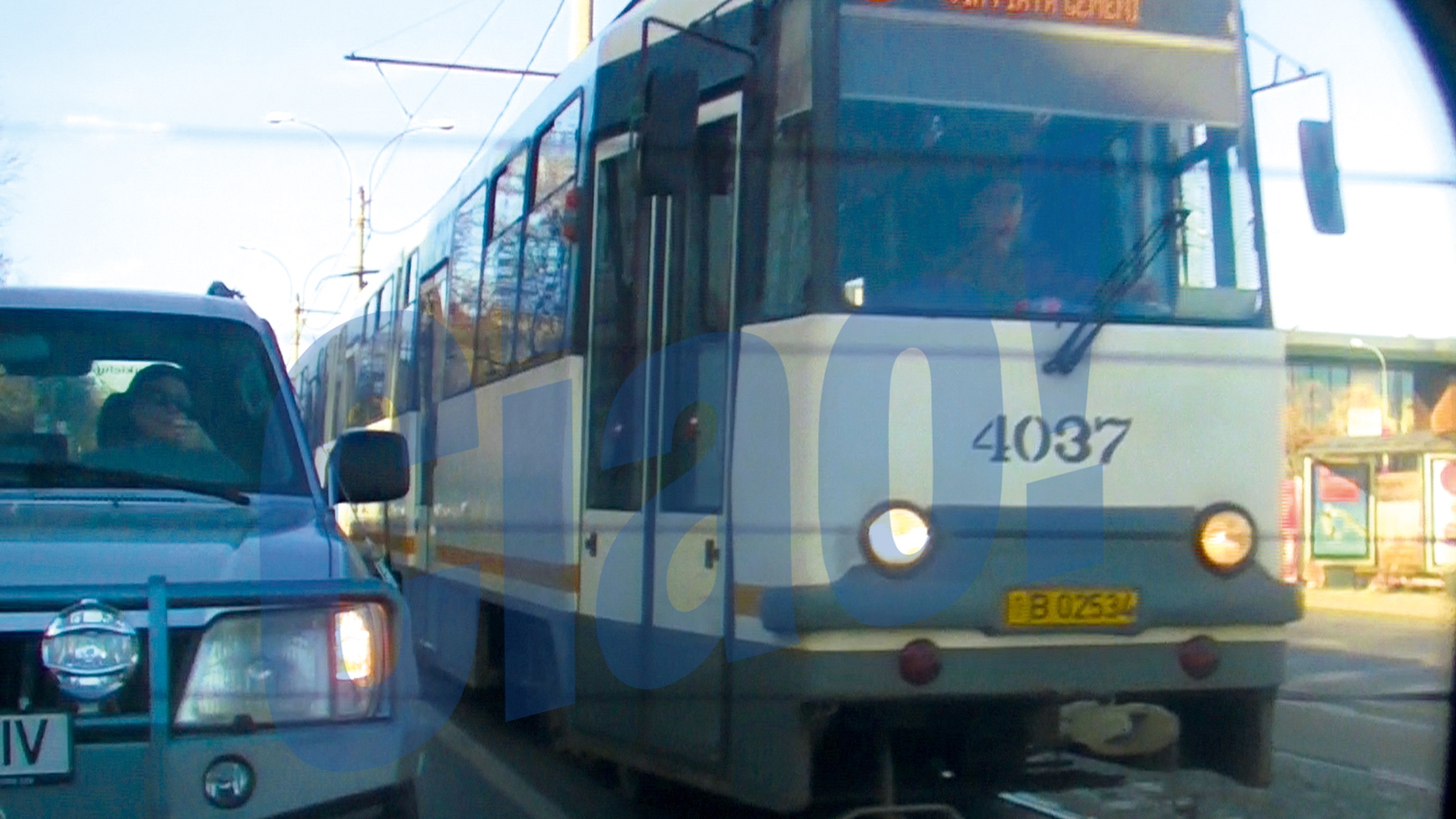 Banica Jr., la un pas sa si-o fure de la vatmanul pe care l-a scos din minti! A blocat linia de tramvai si a fost aspru pedepsit!