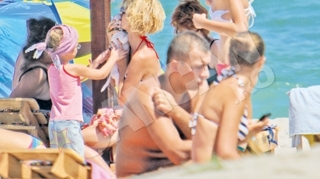 Oana Mares pupa tot ce prinde