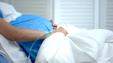 Cazul care a uimit medicii din Iaşi. O femeie de 220 kg a dat naştere celui de-al cincilea copil