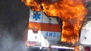 O ambulanță a luat foc, în Botoșani! Pompierii au stabilit cauza incendiului