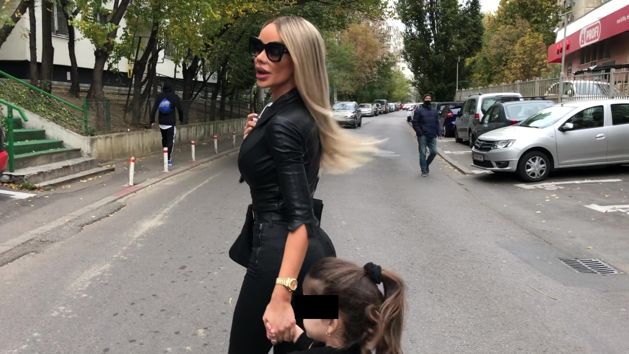 Bianca Drăgușanu se pregătește de vacanță, alături de micuța Sofia
