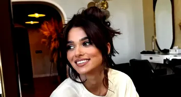 Ce încălțăminte și-a putut comanda Theo Rose de pe internet: „Dacă vă arăt pe ce am dat bani, leșinați”