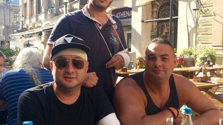 A fost tocat în bătaie iar acum... Leo de la Strehaia îşi caută dreptatea la icoane!