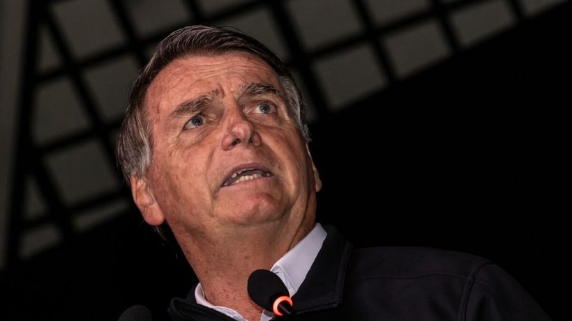 Fostul președinte a fost arestat la domiciliu. Ce acuzații i se aduc