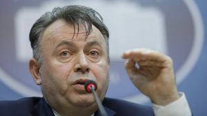Proiectul de lege privind cerințele CCR în legătură cu izolarea și carantinarea este gata. Ce spune Nelu Tătaru