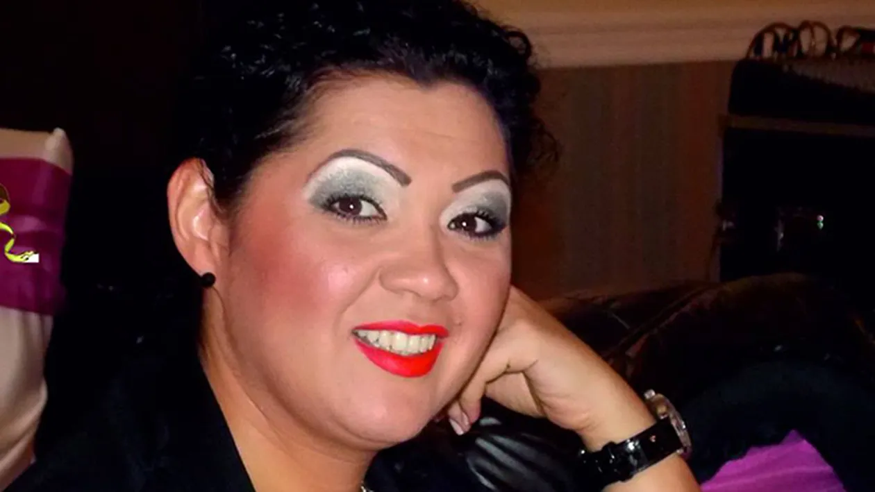 Ce vedeta de la noi baga in ea hamburgeri, sarmale si fasole cu carnati, dar sustine ca slabeste: Nu sunt FLESCAITA