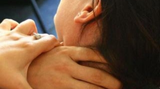 Un pusti de 16 ani si-a violat mama vitrega!