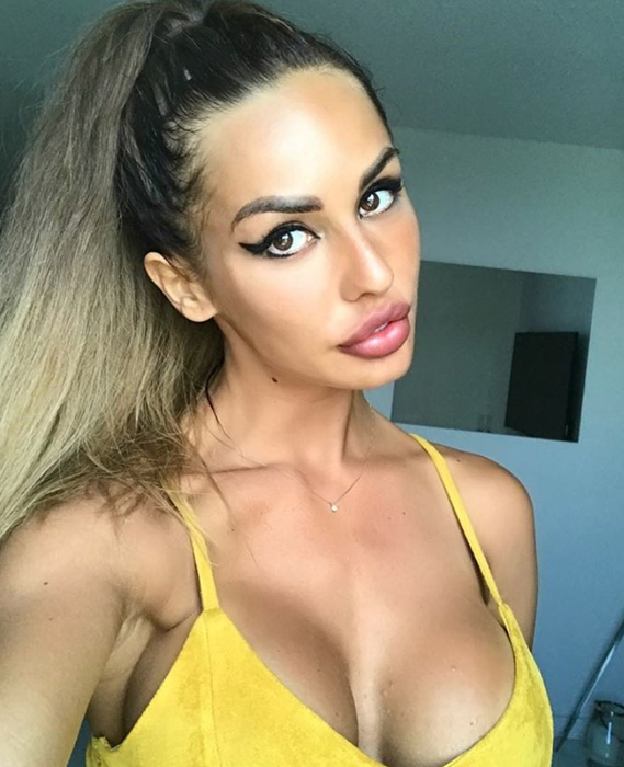 Fotbalistul-judoka a ”fugit” la munte cu  Ioana de la Miami