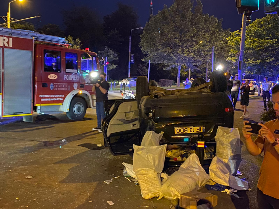 Grav accident în București! Un Ferrari și un Mitsubishi s-au făcut praf! IMAGINI EXCLUSIVE