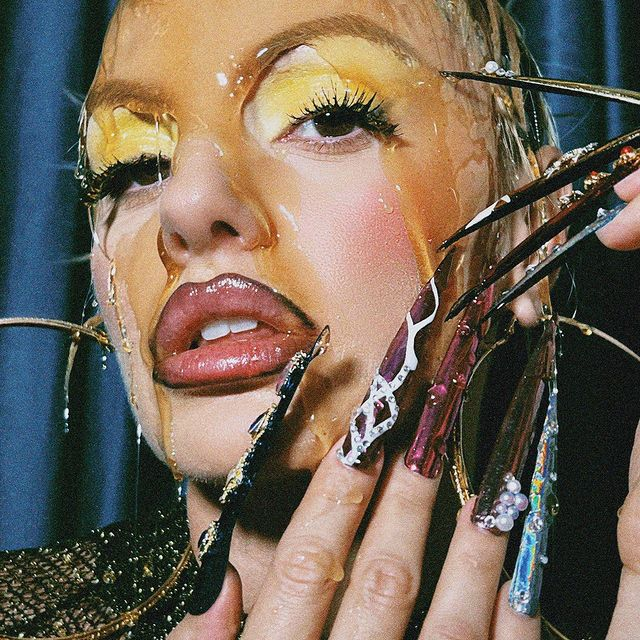 Alexandra Stan, interviu exclusiv pentru CANCAN.RO, cu ocazia lansării albumului "Rainbows" / (Foto: Instagram @alexandrastan)