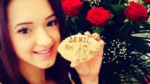 Imaginile pe care le asteptau toti barbatii din Romania! Larisa Iordache a facut 18 ani, iar fundul ei este cea mai clara dovada