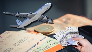 Ryanair și Wizzair scumpesc biletele cu o sumă considerabilă. Românii vor plăti 80 de lire în plus pentru un tichet de avion