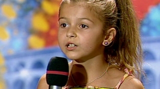 "Divad ed rod e ii Ierdna!" Afla ce inseamna asta in limbajul unei fetite de 9 ani care a venit la "Romanii au talent"!