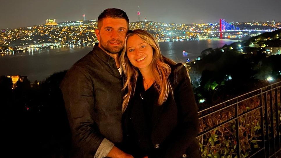 Laura Cosoi a spus adevărul despre certurile cu soţul său, după 10 ani de relaţie: "Sunt o grămadă de neînţelegeri"