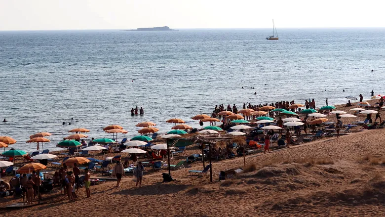 Țara în care un șezlong pe plajă costă 90 de euro pe zi. Turiștii sunt revoltați!