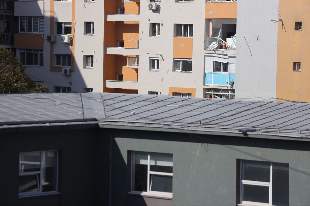 Explozie puternică într-un bloc de 8 etaje din cartierul Rahova/ sursă foto: ISU București